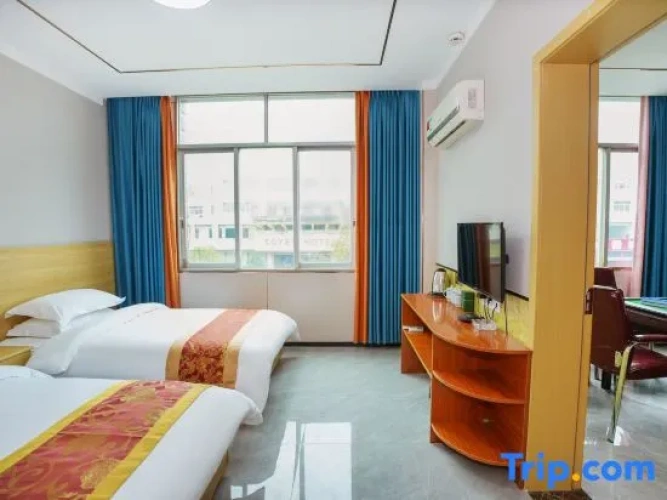 Deluxe Family Suite