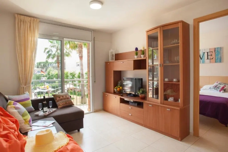 1 Bedroom Apartment