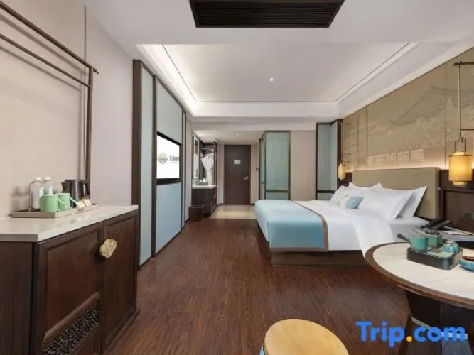 Deluxe Double room with balcony and with river view