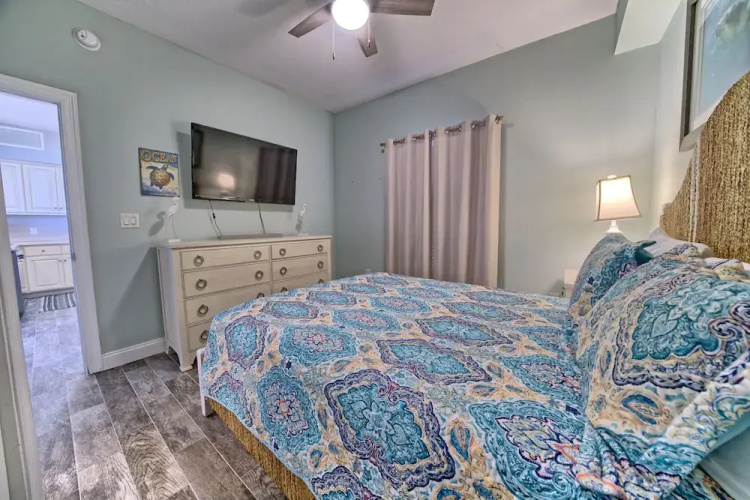 Unit 2304 2 Bedroom Condo by RedAwning