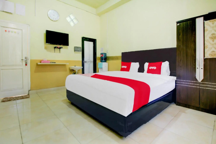 OYO 90307 Fj Alfaeyza Kost