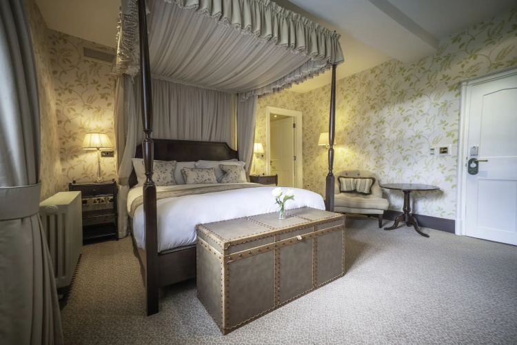 Ellenborough Park