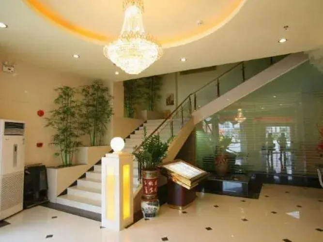 Traffic Hotel