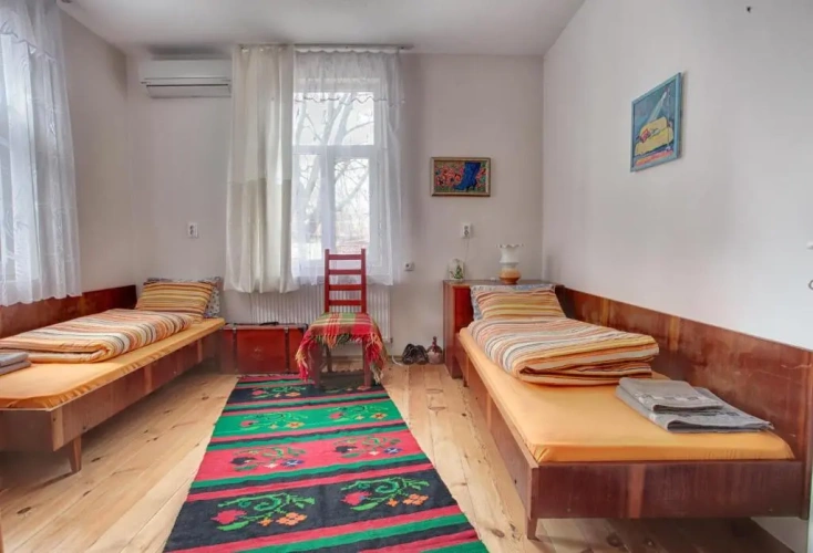 2 Bedrooms Cottage
