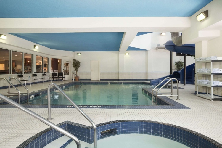 Travelodge By Wyndham Strathmore photo 15