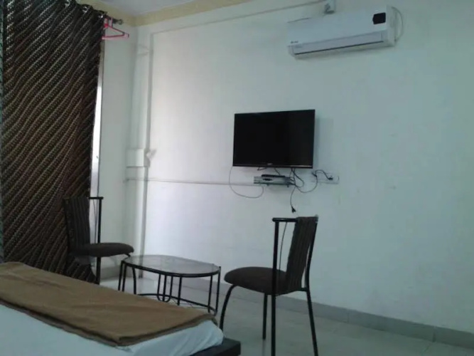 Om Palace