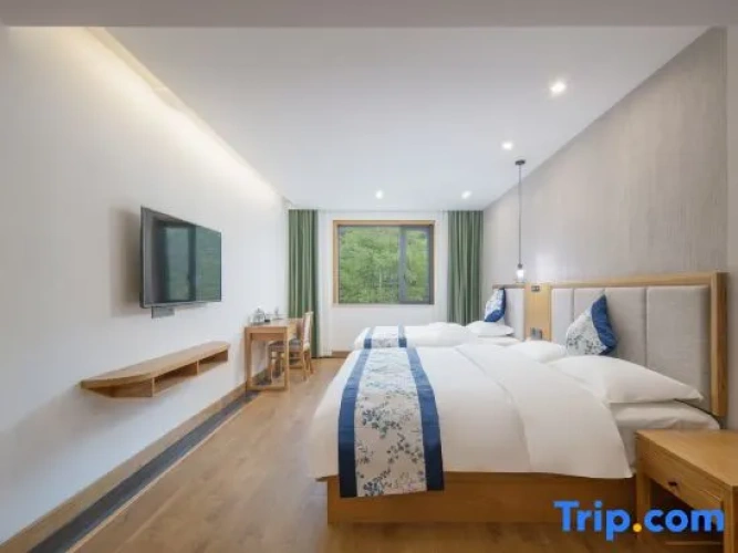 Standard Triple Family room
