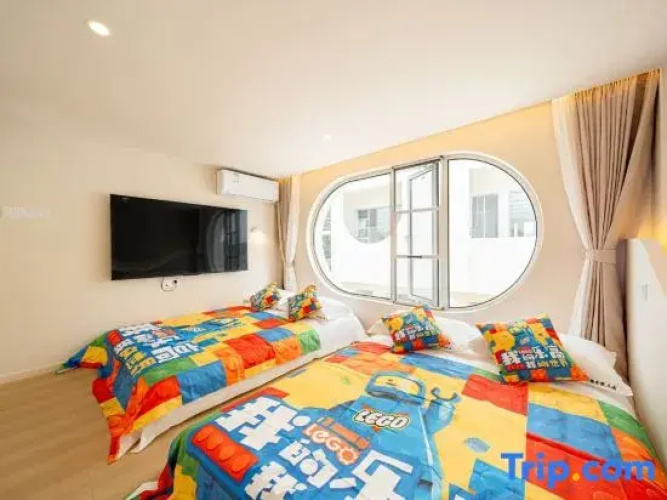 Honey Vacation Manor