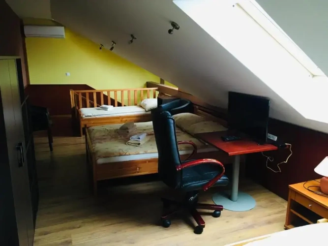 2 Bedrooms Apartment