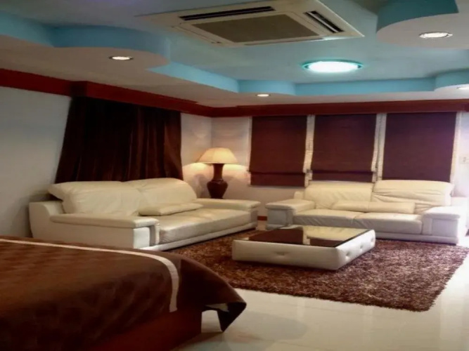 Sasithorn Garden View Hotel(ศศิธร การ์เดน วิว รีสอร์ท)