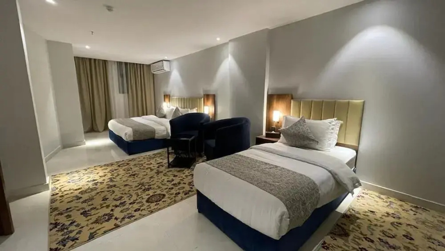 Green Hills Hotel