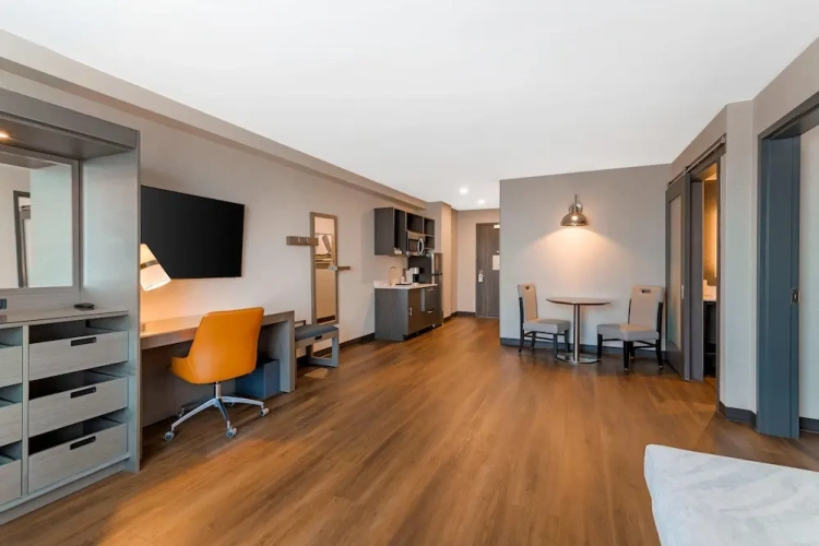 Double Suite