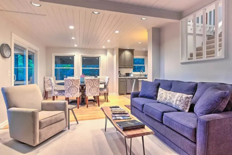 Highlands Home w/ Fireplace, Views, & Trails!