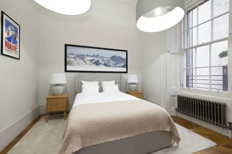 Modern studio in Edinburgh West End