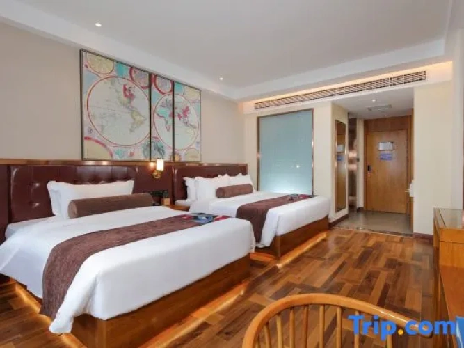 Deluxe Double Family room with city view