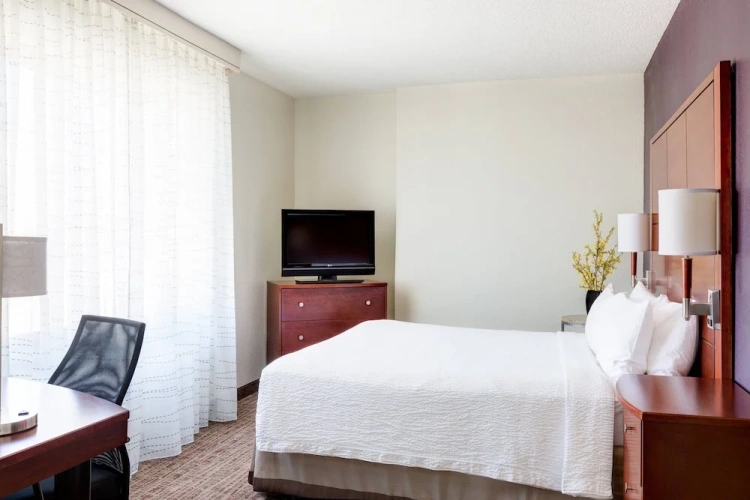 1 Bedroom Suite