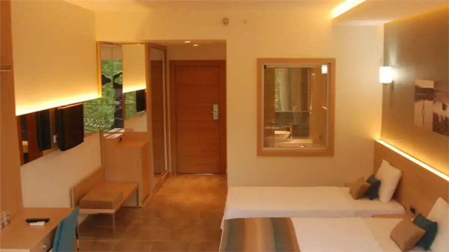 Voxx Resort