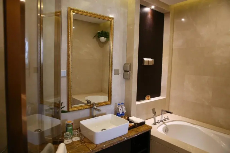Jin Ding Hotel