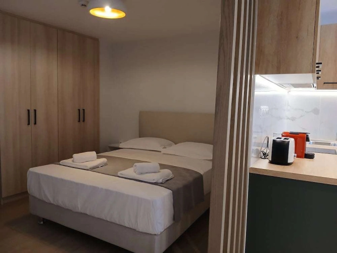 10 Apartments & Suites Athens