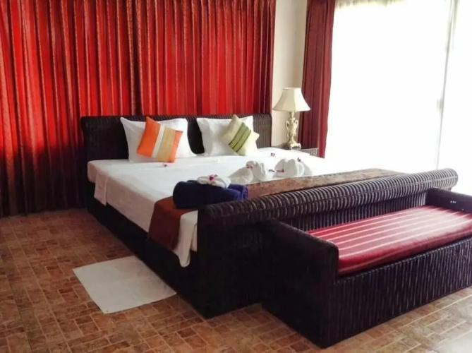 Baan Dork Bua Villa