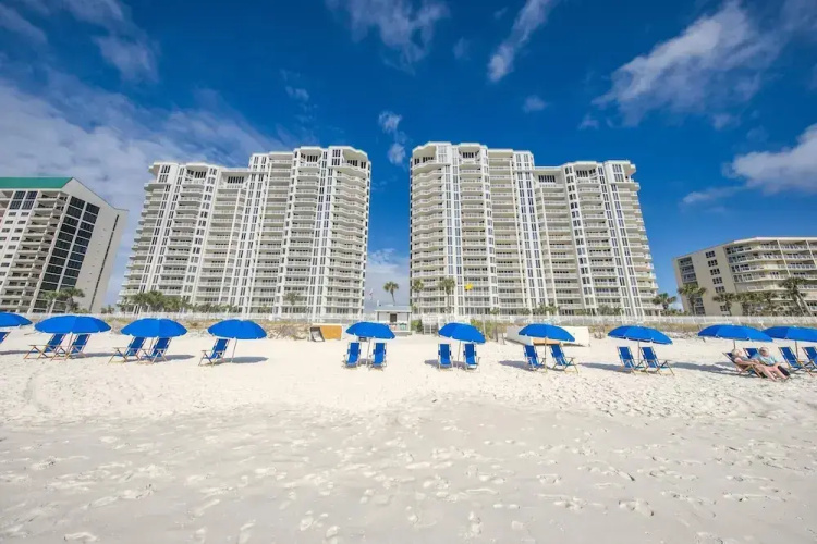 Silver Beach Towers - Penthouse106e