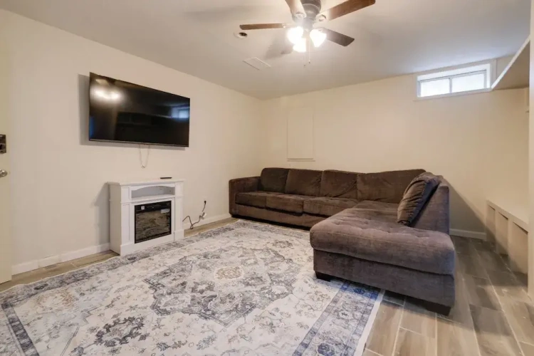 1 Bedroom Apartment