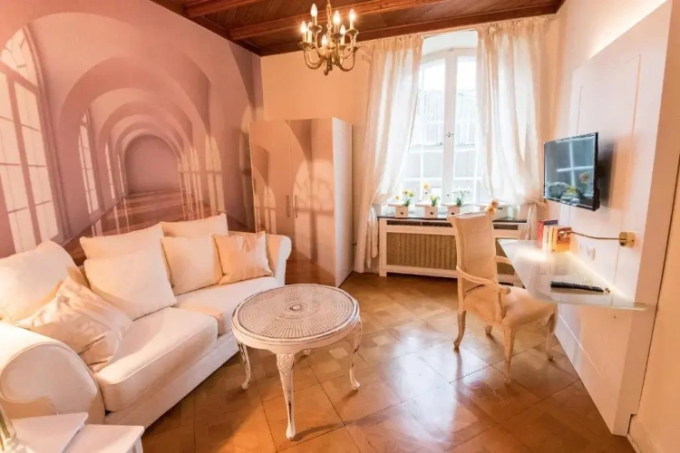 Deluxe Suite