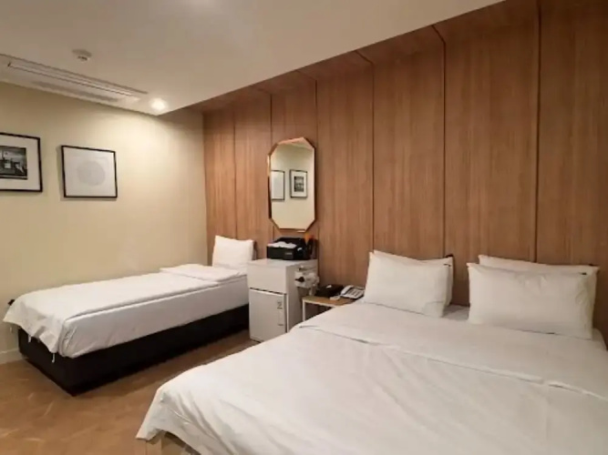 FILM37.2HOTEL
