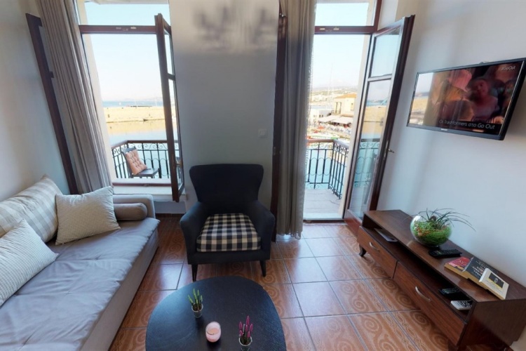 Porto Enetiko Suites