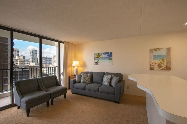 Waikiki Banyan Tower - QQP