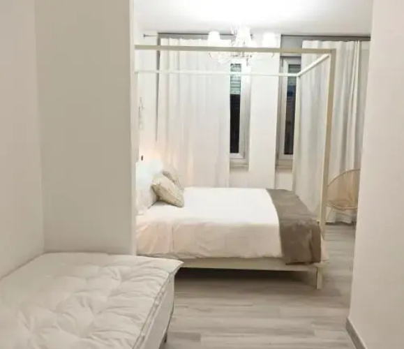 Vatican Luxury 2bd 2ba Apartment