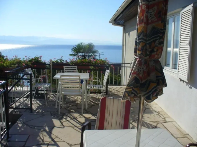 3 Bedrooms Apartment with sea view