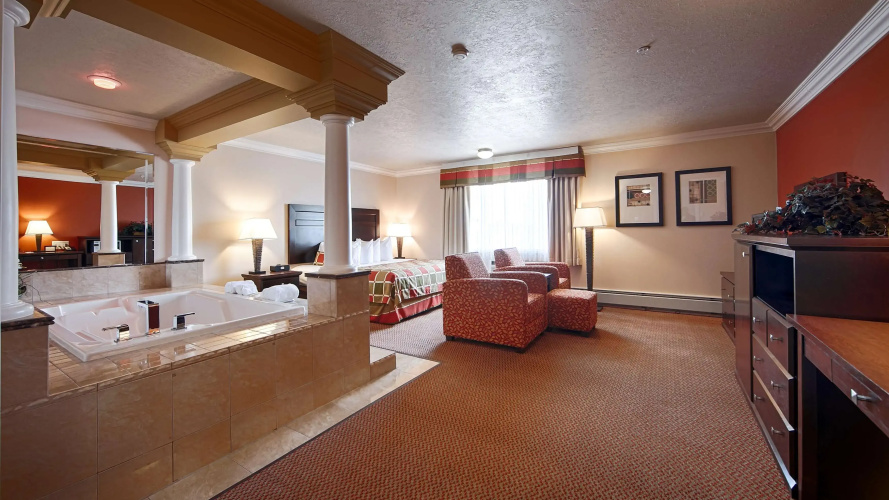 Best Western Plus Mirage Hotel & Resort