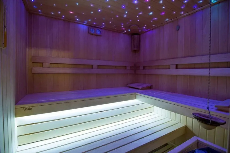 Hotel Corvinus Over view