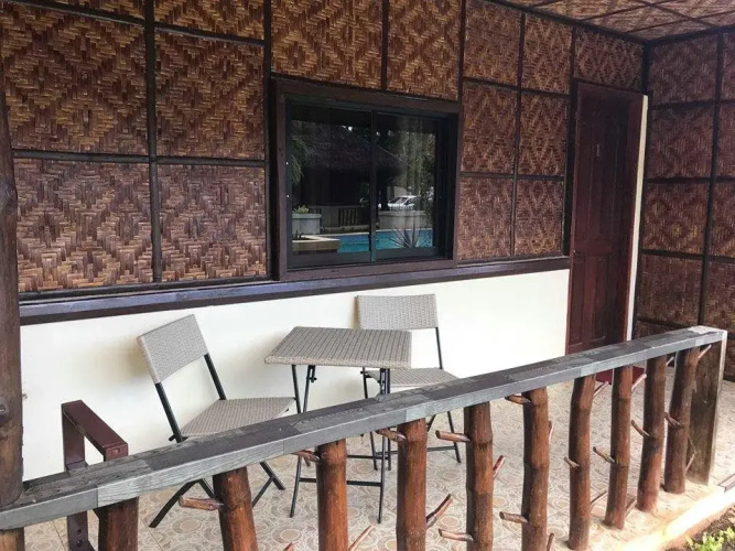 The Barefoot Alona Resort