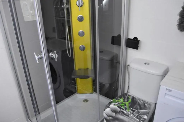 Estudio reformado con WIFI, terraza y piscina ''Internacional'' 125A - INMO22