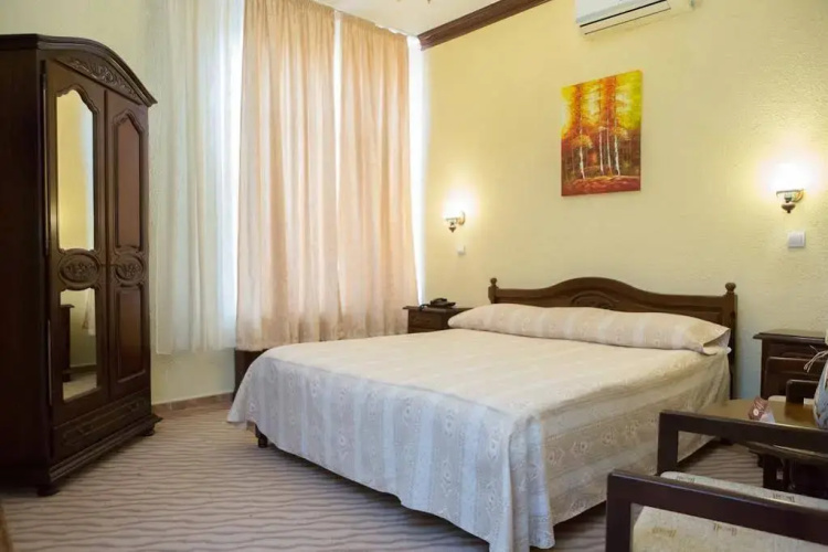 Hotel Diplomat