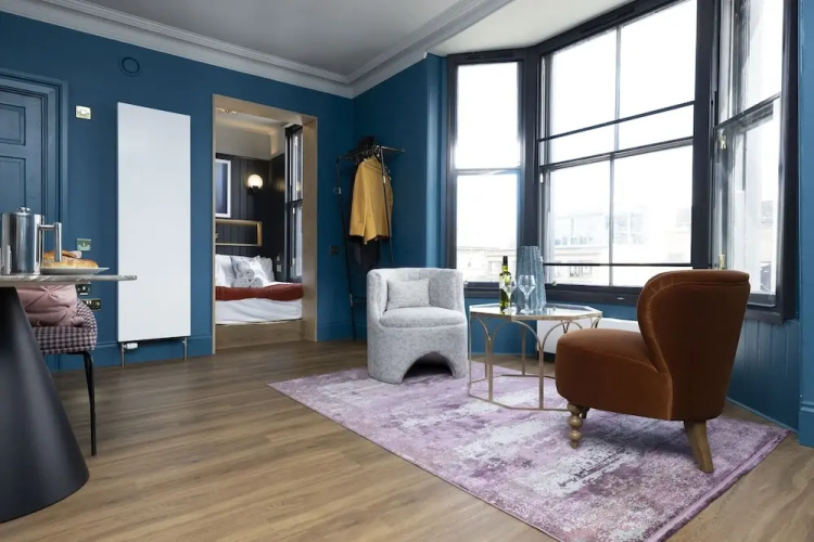 30 Castle Street Aparthotel