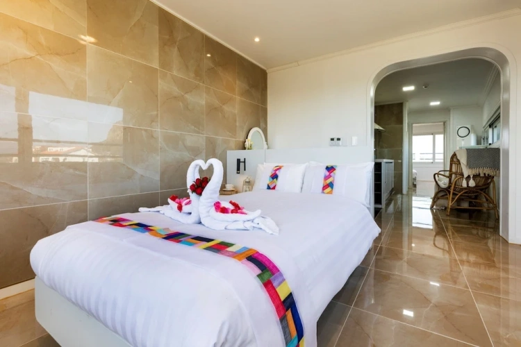2 Bedrooms Suite