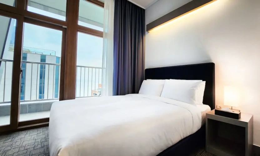 Premier Double room with partial ocean view