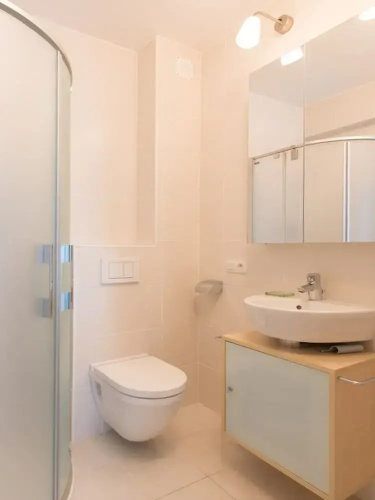Tasteful Apartment Near the Beach