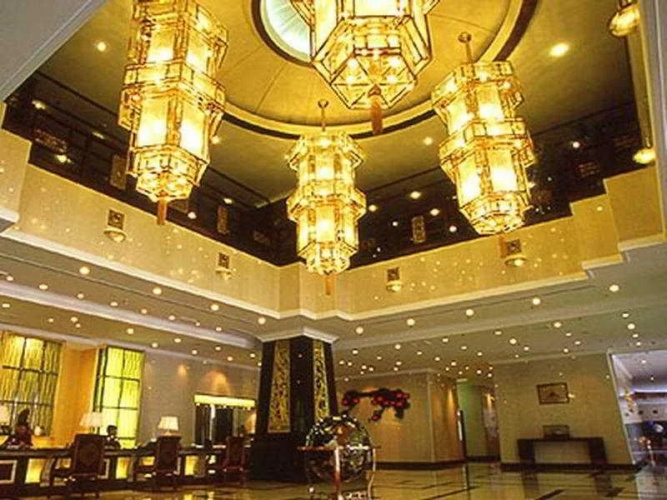 Jade Palace Hotel