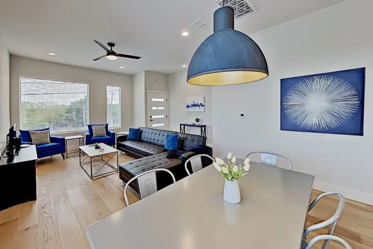 Lavish Eastside W/ Private Rooftop Deck 2 Bedroom Condo