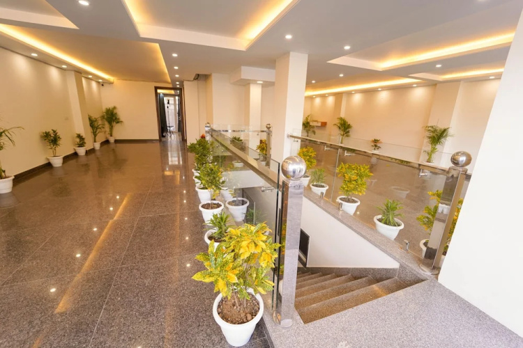 Lime Tree 2 Bhk Apartment Golf Course