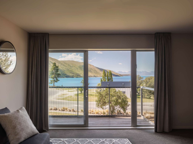 1 Bedroom Suite with lake view