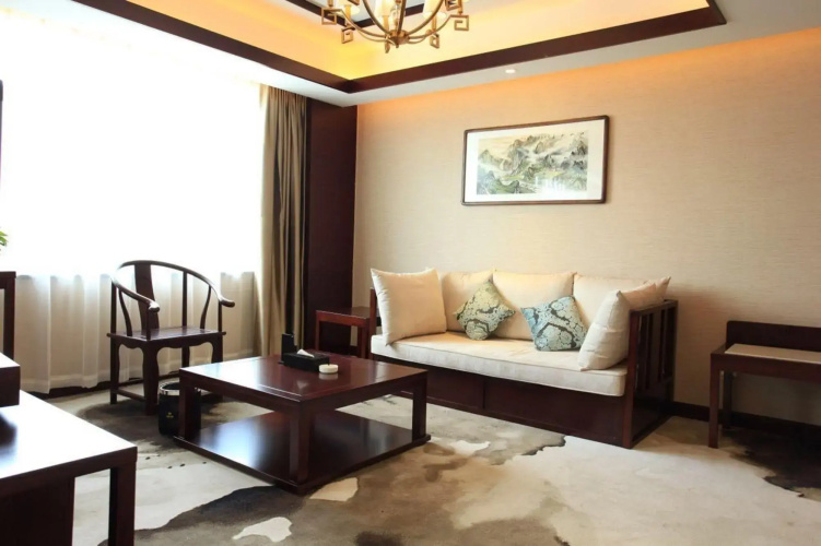 Junyue Hotel(石河子君悦酒店（石河子火车站店）)