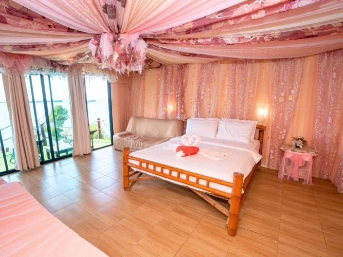 Deluxe Cottage