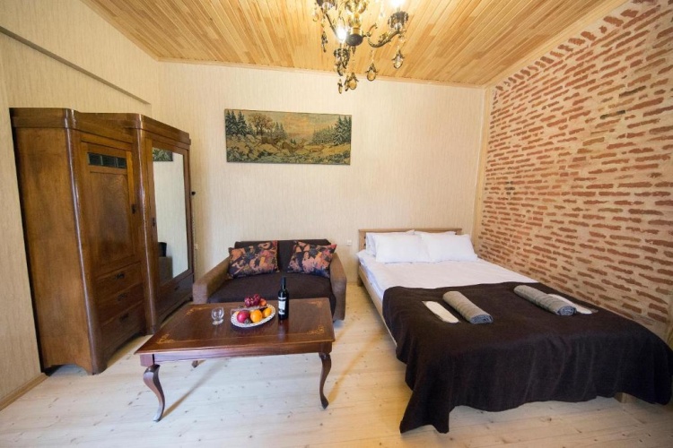 Room 19