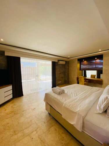 Puri Ratu Jimbaran VillaOver view