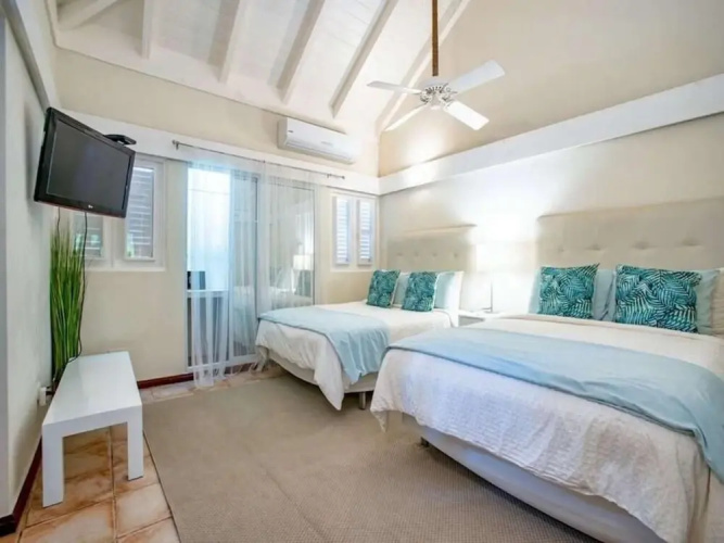 Sunny Vacation Villa 87